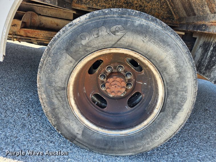 image for item MK9501 2005 Chevrolet Express G3500  box truck