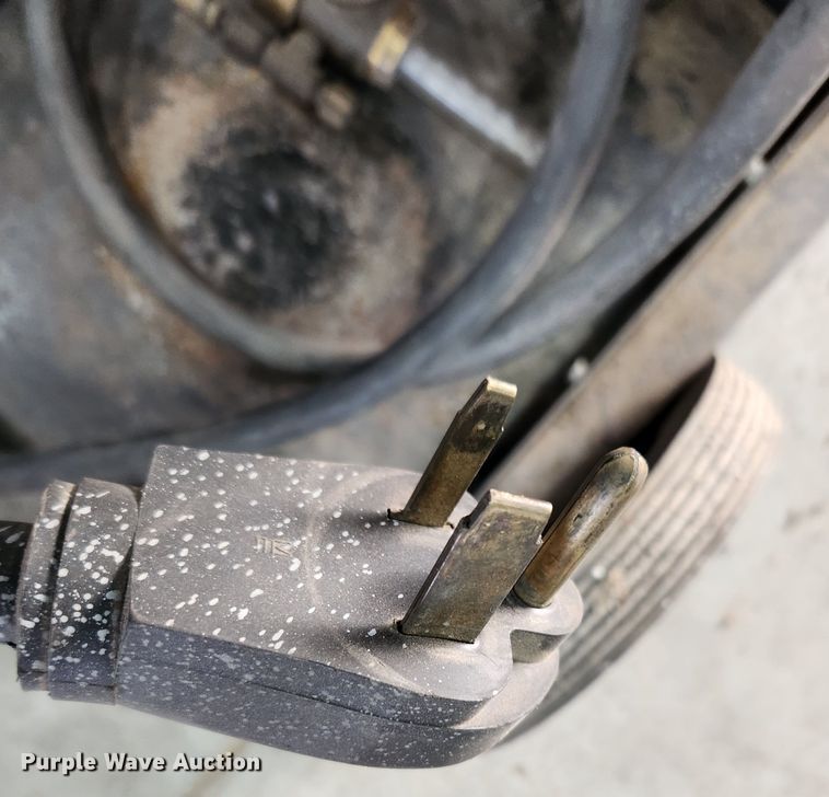 image for item MK9510 Snap On YA240A  welder