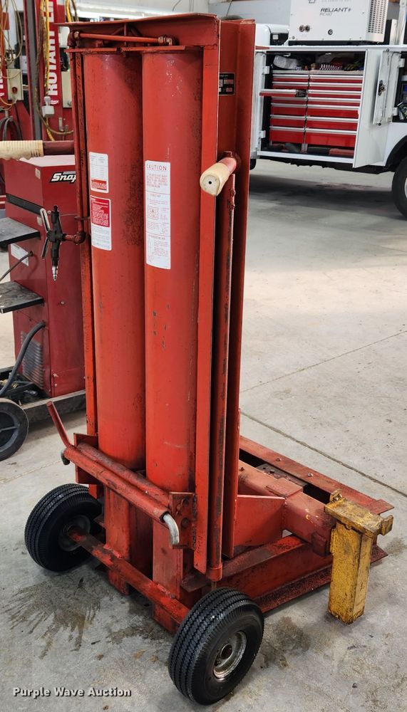 image for item MK9511 Snap On  pneumatic jack