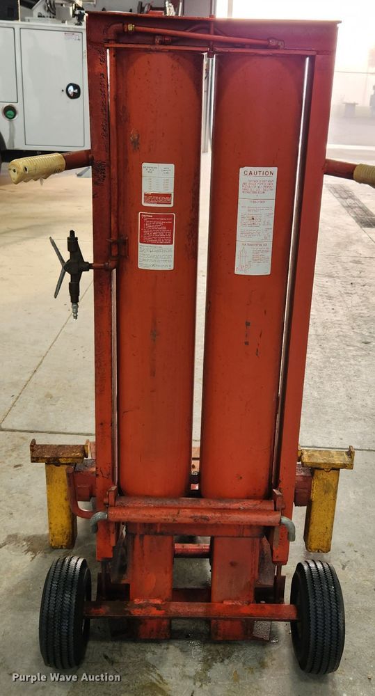 image for item MK9511 Snap On  pneumatic jack