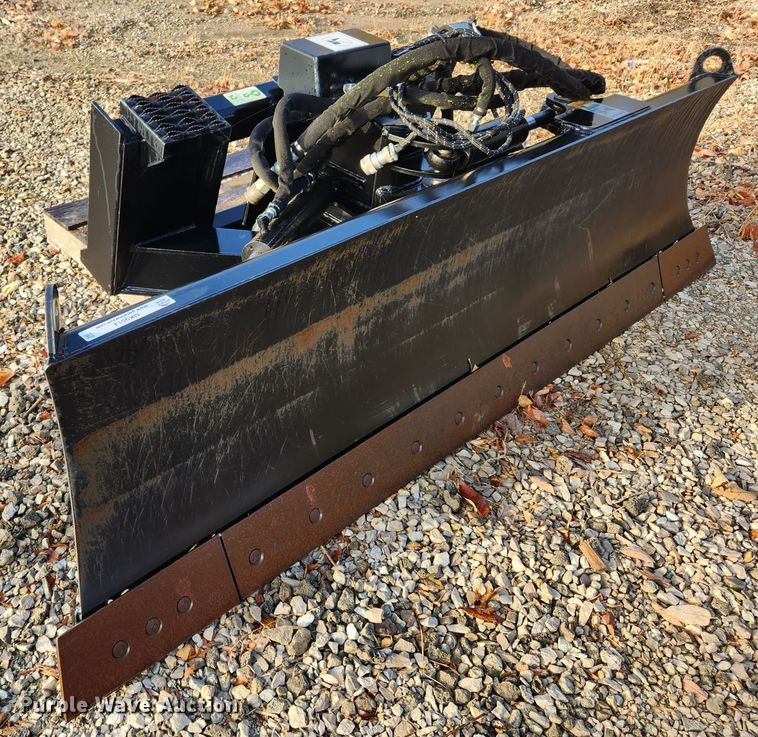 image for item MK9514 Caterpillar 424-0451  skid steer dozer blade