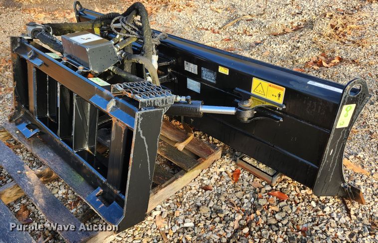 image for item MK9514 Caterpillar 424-0451  skid steer dozer blade