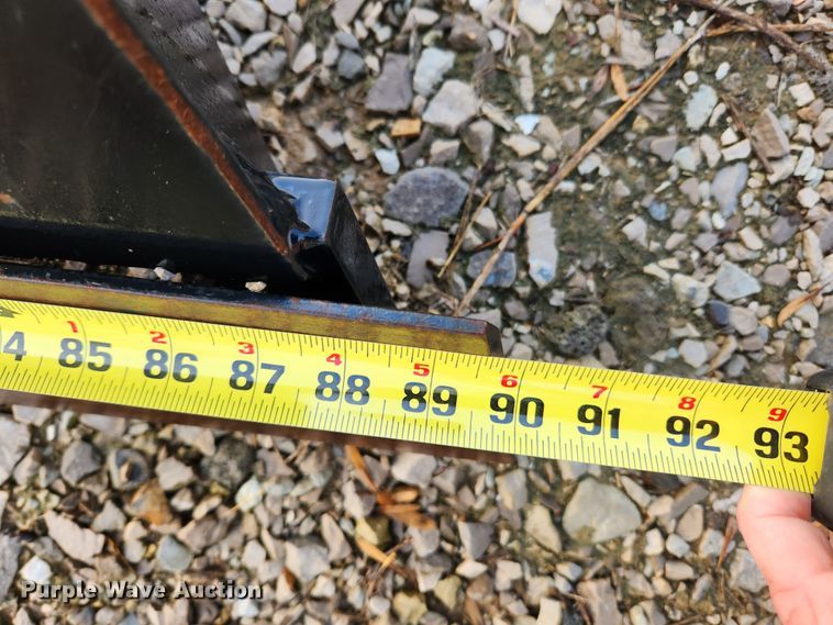 image for item MK9514 Caterpillar 424-0451  skid steer dozer blade