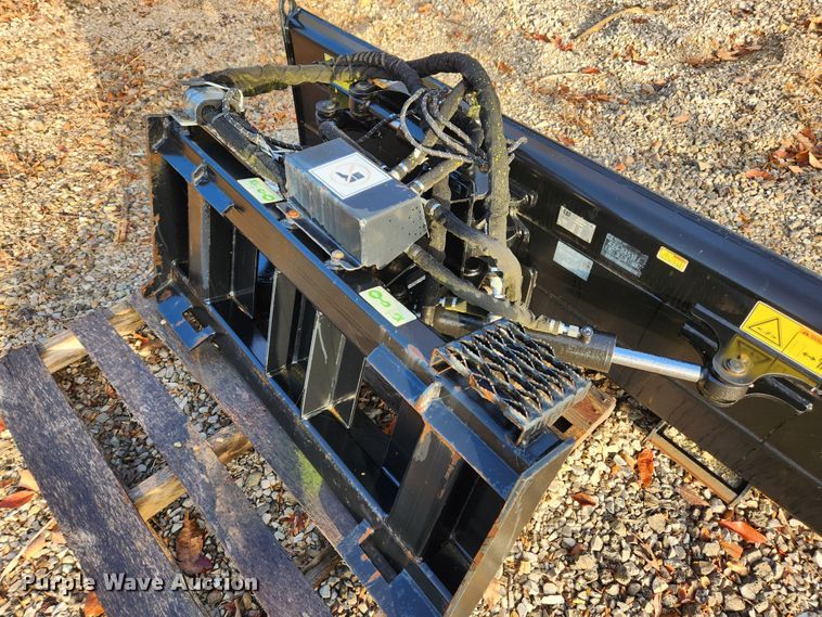 image for item MK9514 Caterpillar 424-0451  skid steer dozer blade