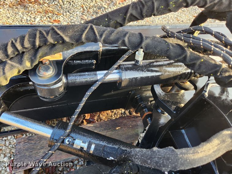 image for item MK9514 Caterpillar 424-0451  skid steer dozer blade