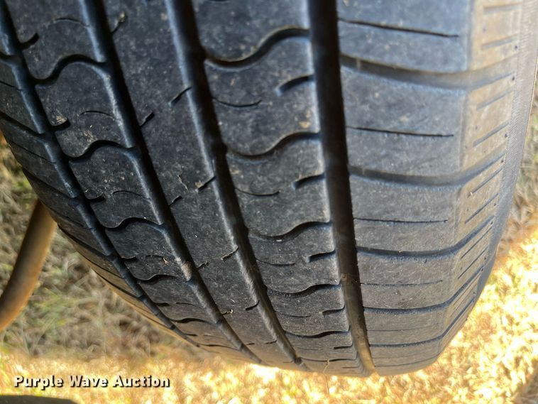 image for item MN9323 1997 Dodge Dakota  Club Cab pickup truck