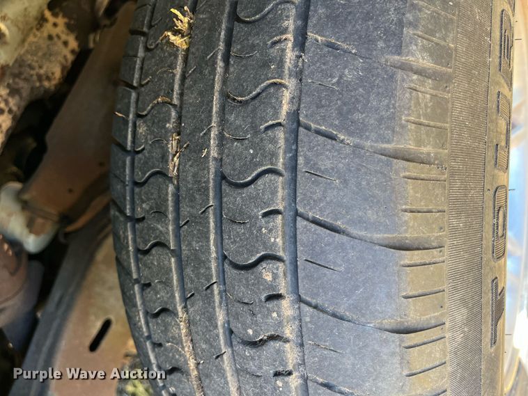 image for item MN9323 1997 Dodge Dakota  Club Cab pickup truck