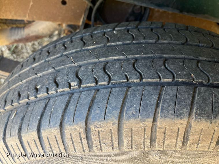 image for item MN9323 1997 Dodge Dakota  Club Cab pickup truck