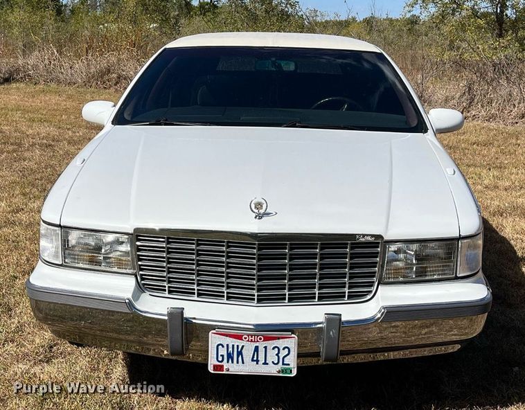 image for item MN9324 1995 Cadillac Fleetwood  limousine