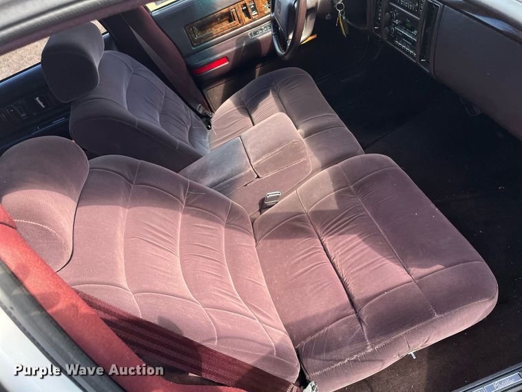 image for item MN9324 1995 Cadillac Fleetwood  limousine