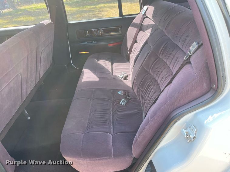 image for item MN9324 1995 Cadillac Fleetwood  limousine