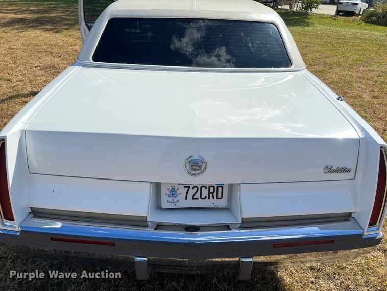 image for item MN9324 1995 Cadillac Fleetwood  limousine