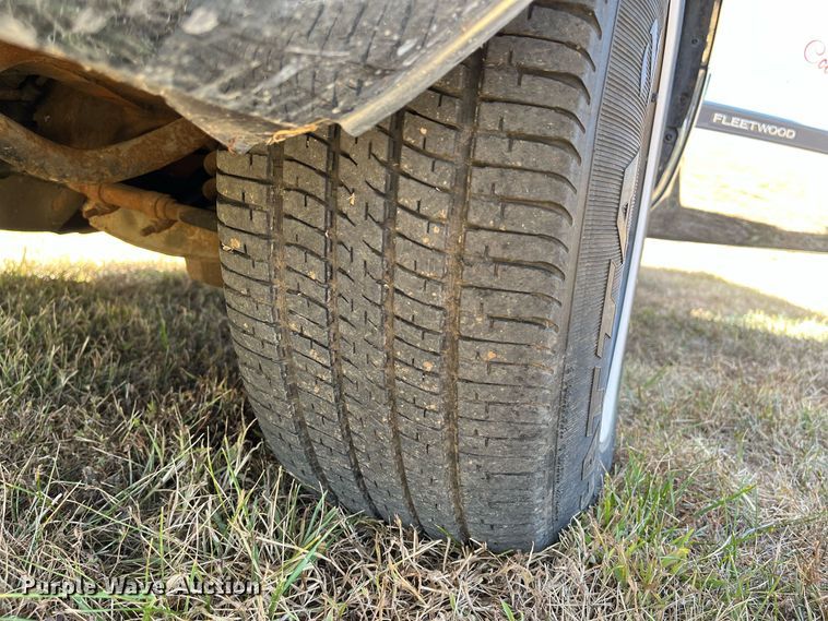 image for item MN9324 1995 Cadillac Fleetwood  limousine