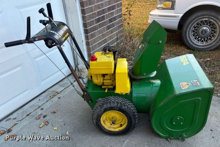 image for item MN9354 John Deere 524  snow blower