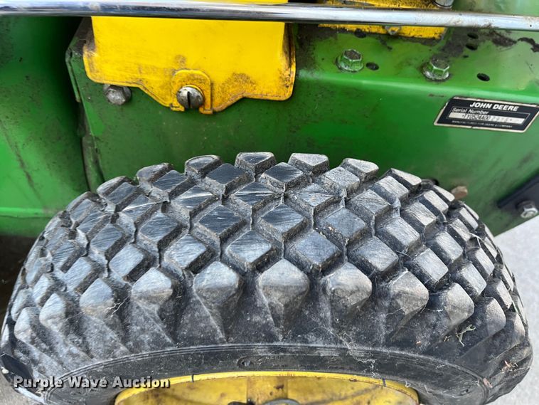 image for item MN9354 John Deere 524  snow blower