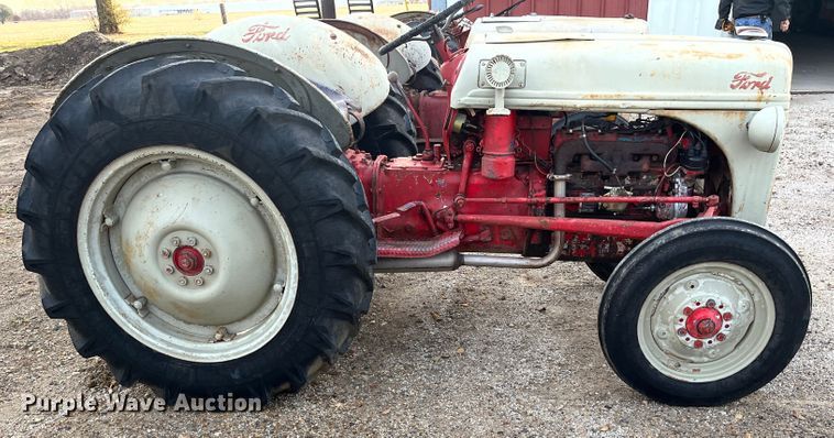 image for item MN9356 1952 Ford 8N  tractor
