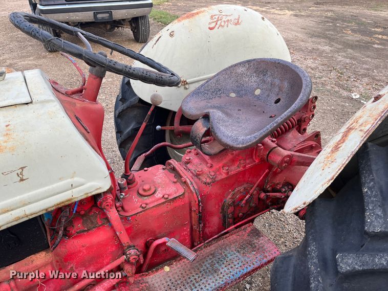 image for item MN9356 1952 Ford 8N  tractor