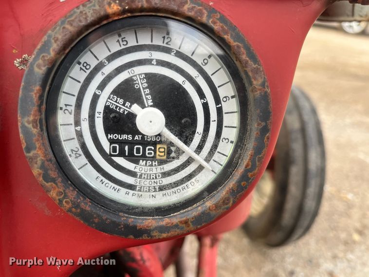 image for item MN9356 1952 Ford 8N  tractor