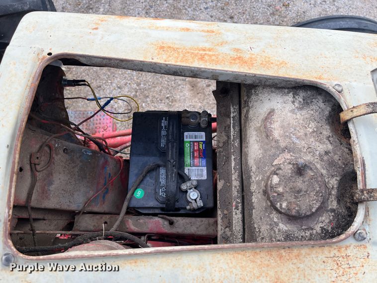 image for item MN9356 1952 Ford 8N  tractor