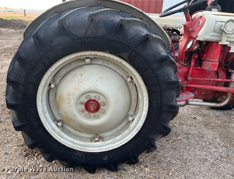 image for item MN9356 1952 Ford 8N  tractor