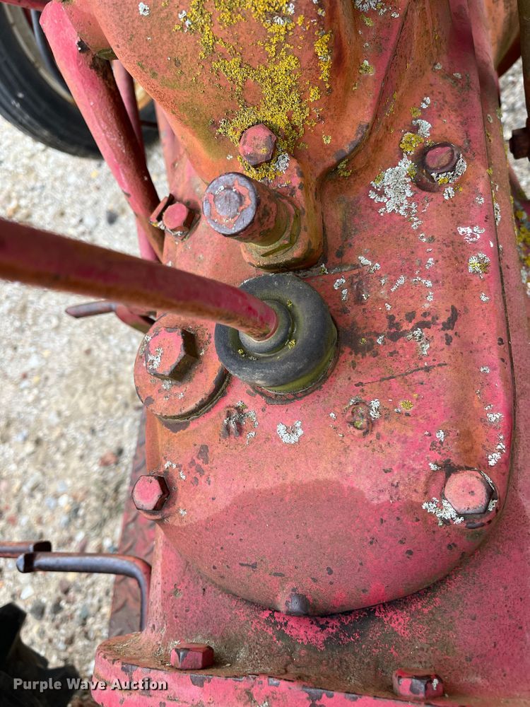 image for item MN9357 1947 Ford 8N  tractor