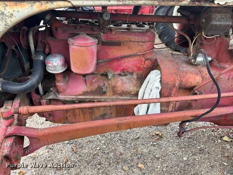 image for item MN9357 1947 Ford 8N  tractor