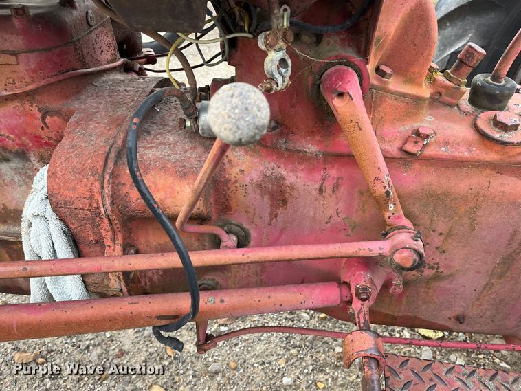 image for item MN9357 1947 Ford 8N  tractor