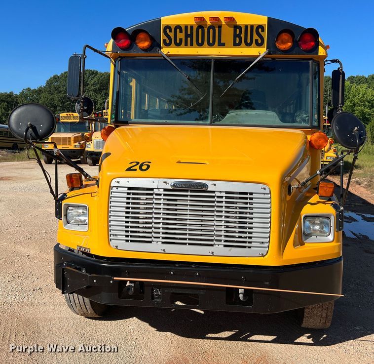 image for item MR9837 2005 Freightliner  school bus