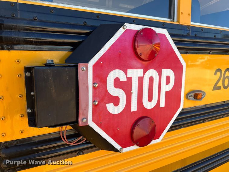 image for item MR9837 2005 Freightliner  school bus