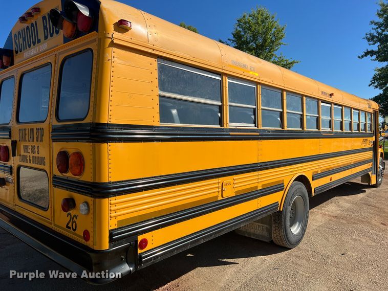 image for item MR9837 2005 Freightliner  school bus