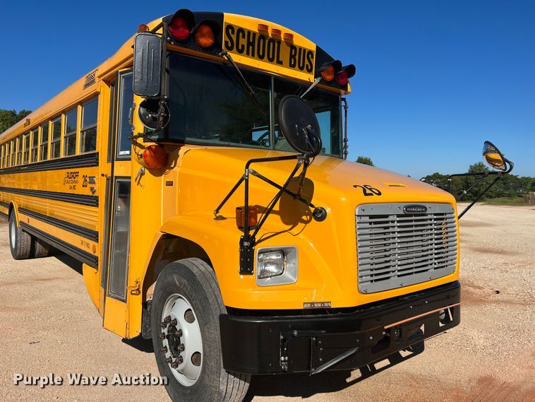 image for item MR9837 2005 Freightliner  school bus