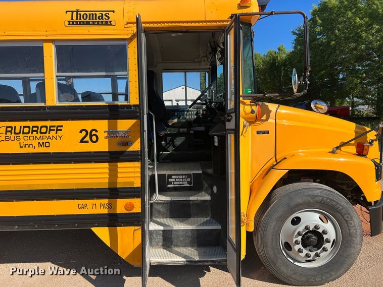 image for item MR9837 2005 Freightliner  school bus
