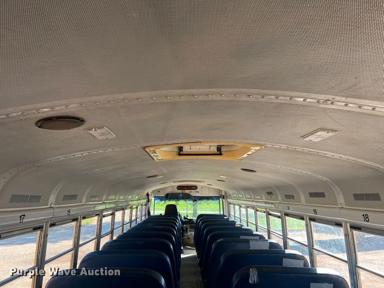 image for item MR9837 2005 Freightliner  school bus
