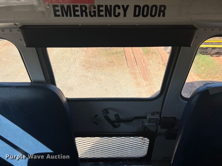 image for item MR9837 2005 Freightliner  school bus