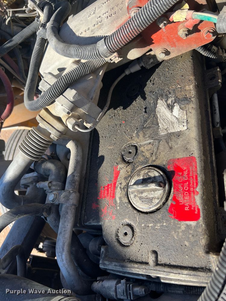 image for item MR9837 2005 Freightliner  school bus