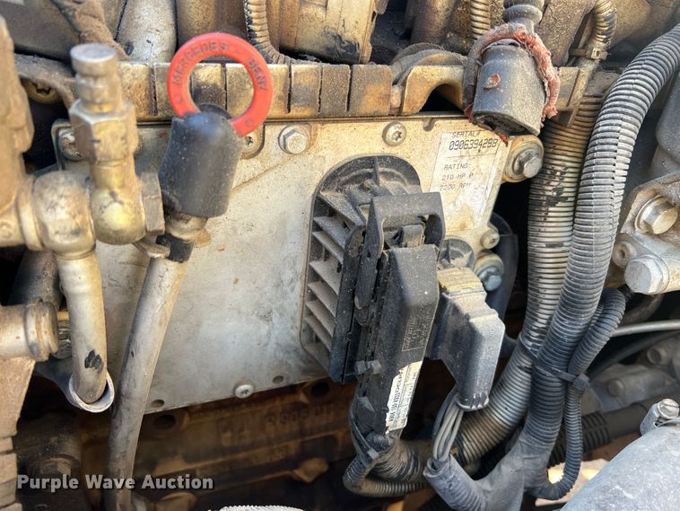 image for item MR9837 2005 Freightliner  school bus