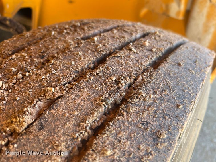 image for item MR9837 2005 Freightliner  school bus