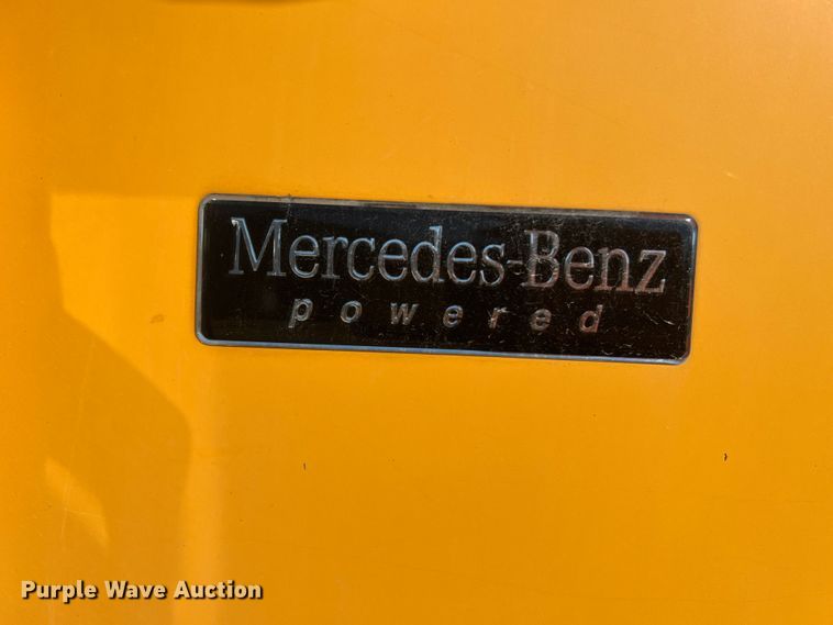 image for item MR9837 2005 Freightliner  school bus