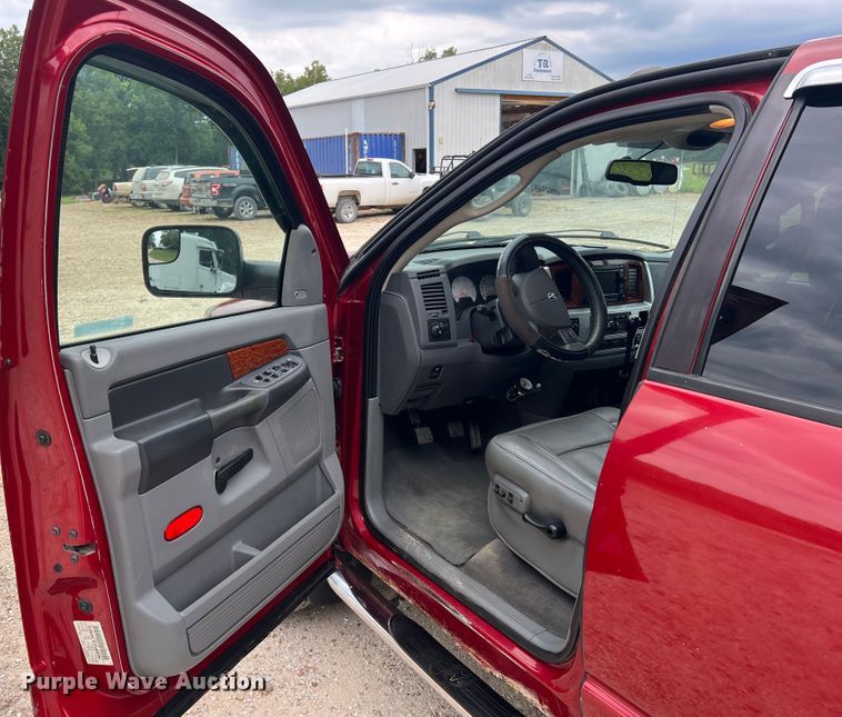 image for item MR9855 2007 Dodge Ram 3500HD Laramie  Quad Cab tow truck