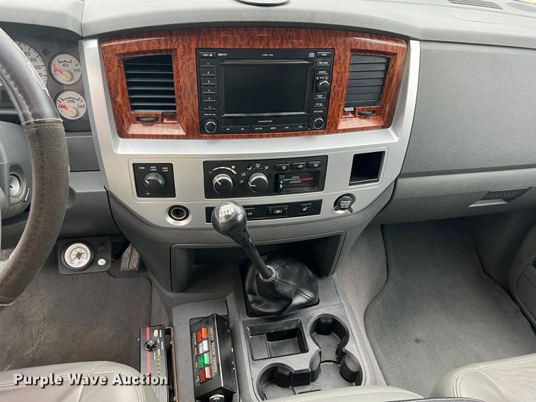 image for item MR9855 2007 Dodge Ram 3500HD Laramie  Quad Cab tow truck