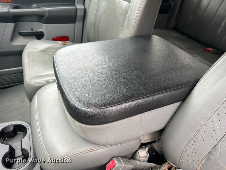 image for item MR9855 2007 Dodge Ram 3500HD Laramie  Quad Cab tow truck