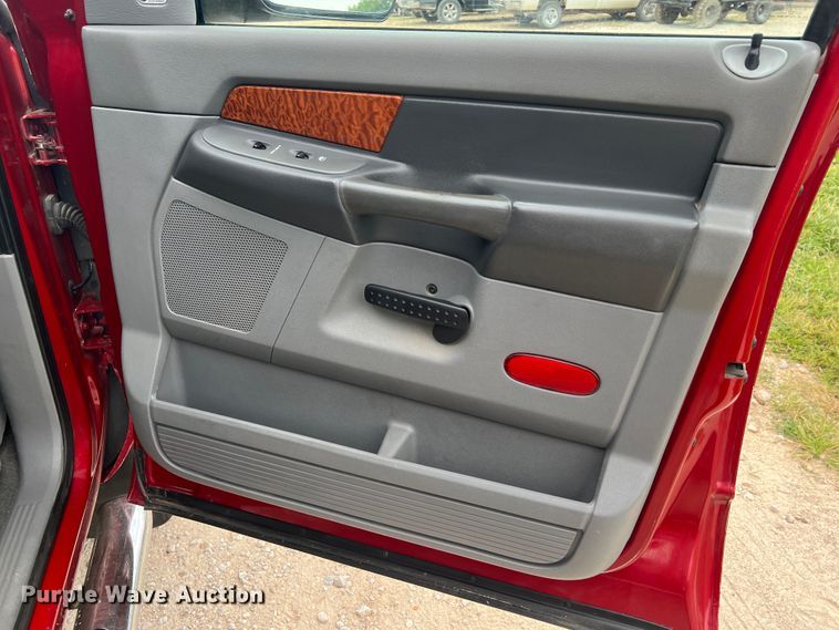 image for item MR9855 2007 Dodge Ram 3500HD Laramie  Quad Cab tow truck