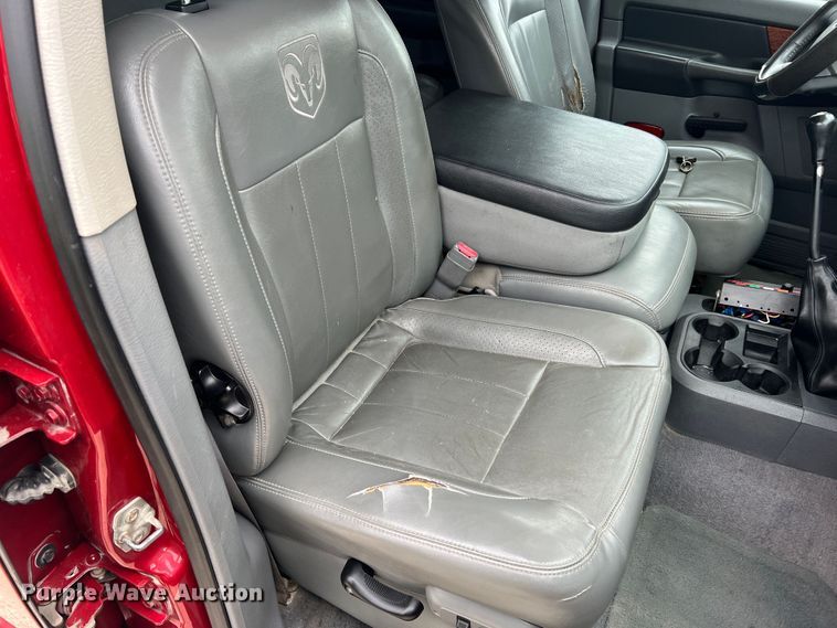 image for item MR9855 2007 Dodge Ram 3500HD Laramie  Quad Cab tow truck