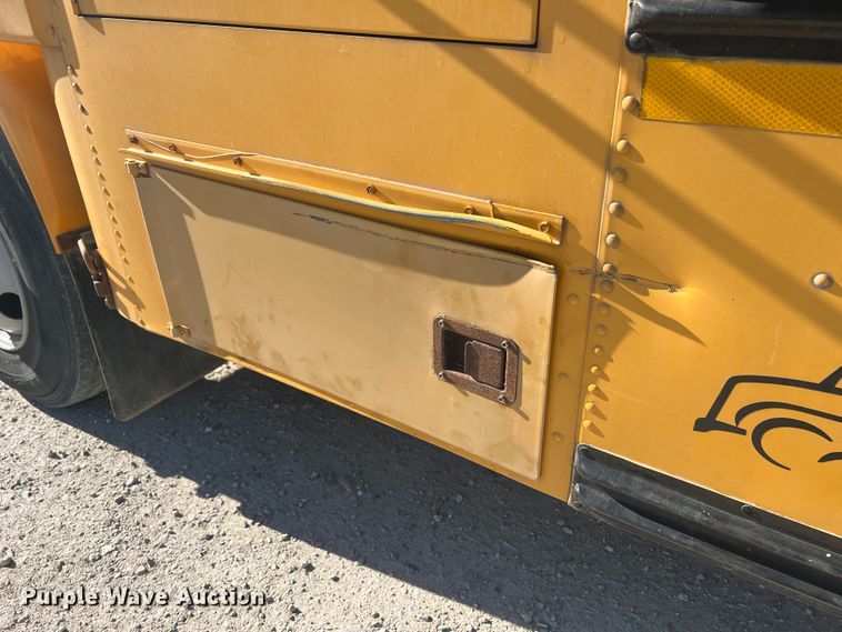 image for item MR9983 2005 Blue Bird Vision  school bus