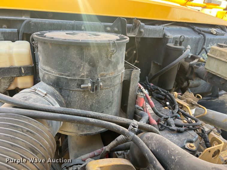 image for item MR9983 2005 Blue Bird Vision  school bus