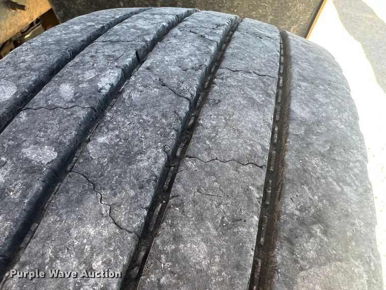 image for item MR9983 2005 Blue Bird Vision  school bus