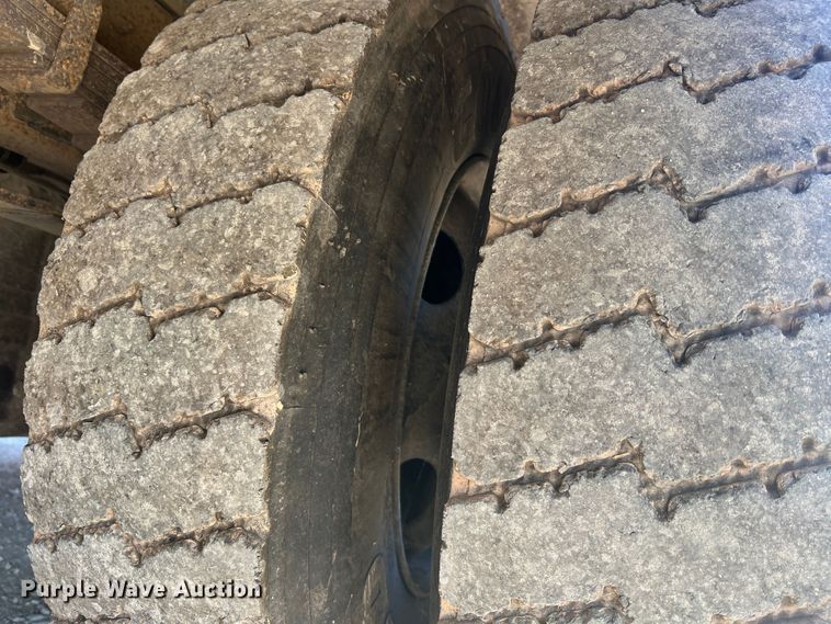 image for item MR9983 2005 Blue Bird Vision  school bus