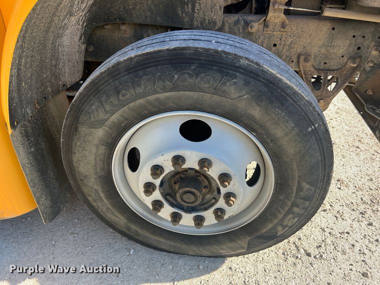 image for item MR9983 2005 Blue Bird Vision  school bus