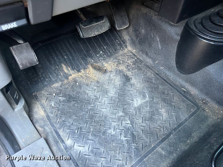 image for item MR9988 2005 Ford F150  SuperCab pickup truck