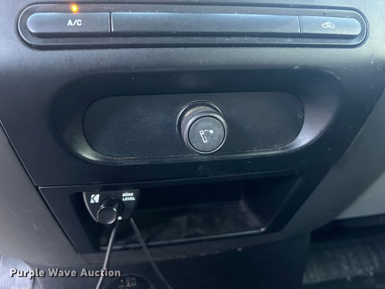 image for item MR9988 2005 Ford F150  SuperCab pickup truck